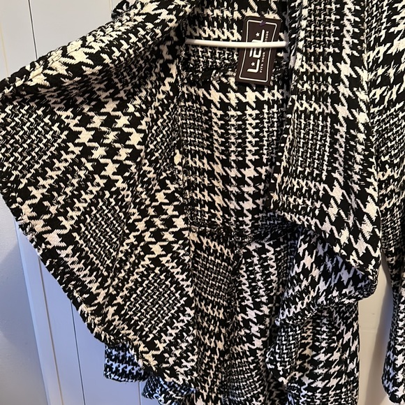 Black and white houndstooth jacket - Picture 3 of 7